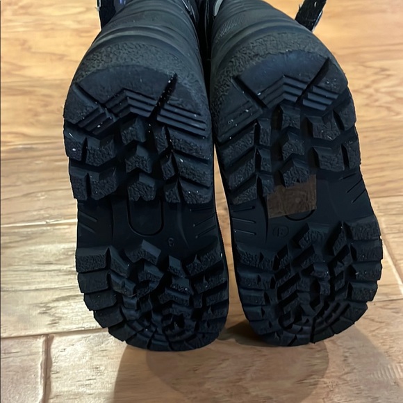 Kids Dream Pairs Black Snow Boots - Picture 5 of 5